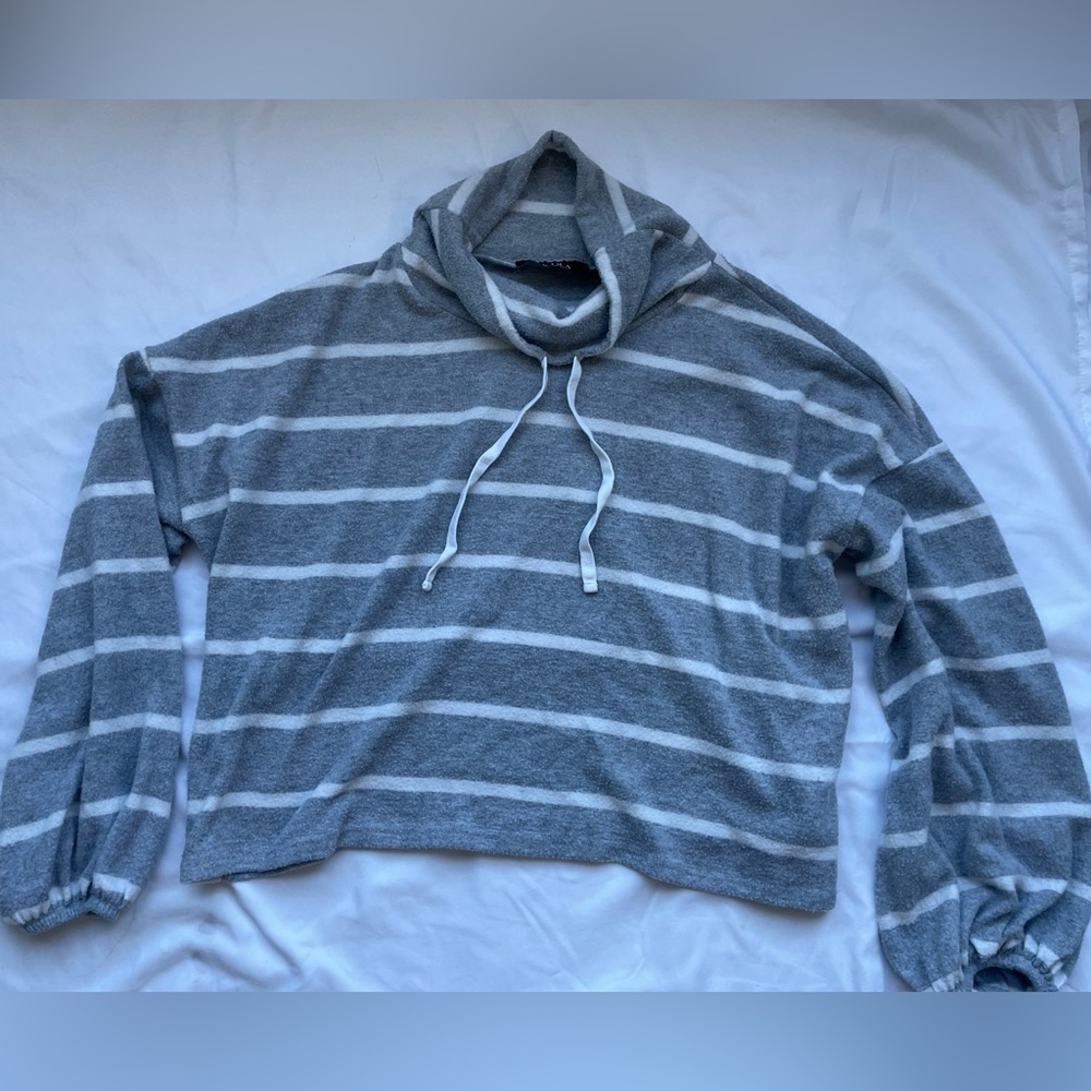 Akira Striped Cropped Sweater - L